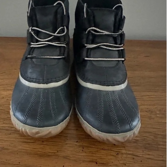 Sorel Out N About Women's Rain Boots Size 5 - Picture 2 of 4